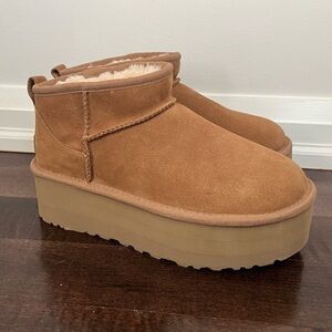 UGG Ultra Mini Platform